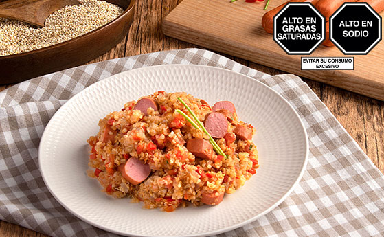 Guiso de quinoa con hot dog